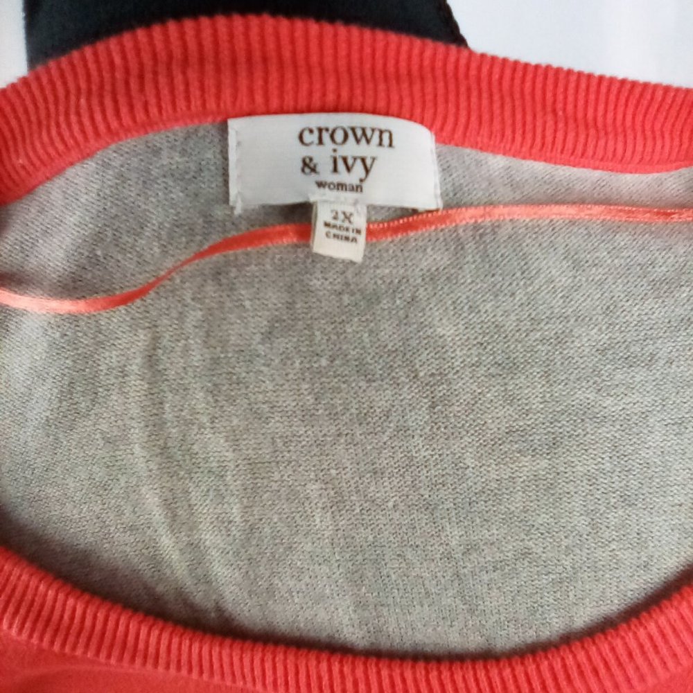 Crown & Ivy Women's Color Block Sweater With Wolv… - image 5